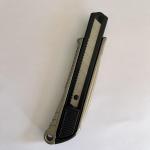 Locking Mechanism 18mm Utility Knives L704 Tool For Smooth And Safe Slicing for sale