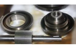 China Grade 7 Gear Hobbing Finish 0.8 Precision Machining Casting 42CrMo Material 160kg supplier