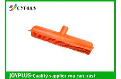 China JOYPLUS Home Rubber Sweeper Broom , Rubber Push Broom With Handle 120cm supplier