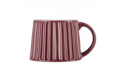 China Cute Ceramic Mugs Handmade 480ml Ceramic Unique Coffee Mug With Lines supplier