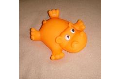 China Soft Bath Rubber Squirt Water Toy Floating Ocean Animal Shaped 10cm Width supplier