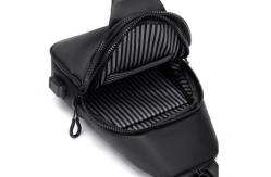 China Sturdy Men Crossbody Shoulder Strap Bag Multipurpose Practical supplier