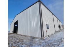 China ASTM Standard Steel Structure Warehouse Customized With Painting / Galvanized Treatment supplier