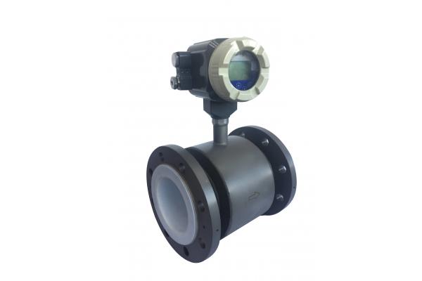 High Accuracy Electromagnetic Water Flow Meter Bi - Directional Measurement