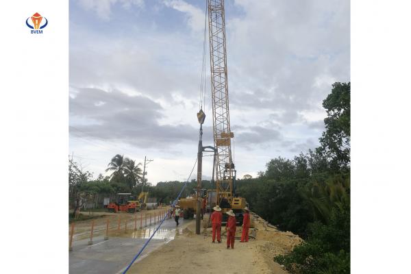 Industrial Electrical Vibroflotation Device 1450 R/Min Vibro Compaction Piling