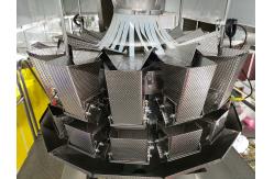 China Automatic Waterproof 10 Head Weigher Cherry Tomato Weighing For Plastic Tray supplier