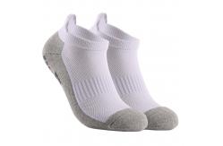 China Comfortable and Breathable Custom Design Cotton Socks for Football Players supplier