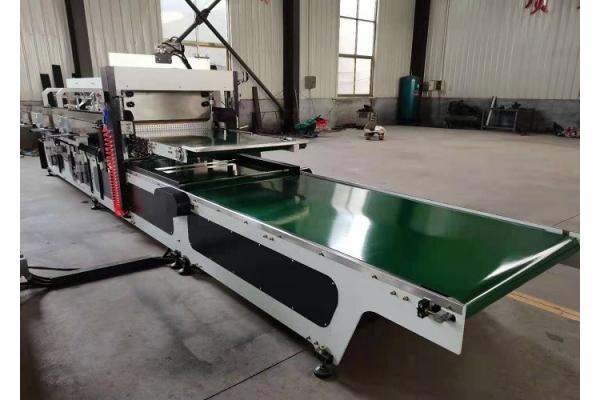 Corrugated Cardboard Partition Assembly Machine Clapboard Insert Machine