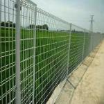 Galvanized 5mm / 6mm Roll Top Mesh Fence Triangle Bending for sale
