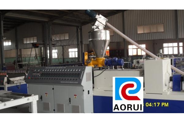 WPC Settee Plastic Pvc Profile Extrusion Machine , WPC Plastic Extruder Machine