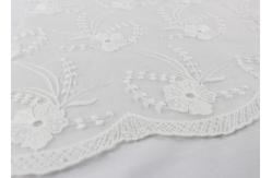 China Dubai Guipure White Embroidered Lace Fabric Fabric , Scalloped Edge Lace Fabric supplier