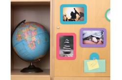 China No Residue Removable Double Sided Self Adhesive Photo Frame With Mounting Strips supplier