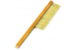 China Bee Brush Beekeeping With Wooden Handle Single Row Bristle Tools For Beekeepers supplier