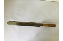 China Stainless Steel Double Serrated Uncapping Knife with Wooden Handle for Honey Uncapping supplier