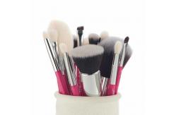 China Labeled easy grip Essential Makeup Brushes Set For Makeup Lovers supplier