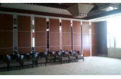 China Interior Material Sliding Door Movable Wall Folding Room Partitions Aluminium Profile supplier
