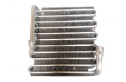 China Flat Tube Parallel Flow Microchannel Heat Exchanger Evaporator Automobile Air Conditioner supplier