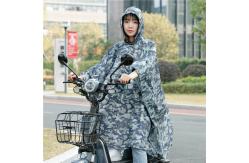 China BSCI Polyester Raincoat , 100*130cm camouflage rain poncho Water resistant supplier