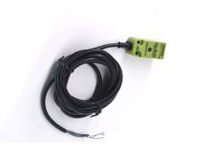 China Lightweight Safety Proximity Switch , Inductive Prox Switch Square Shape supplier
