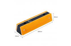 China Customized Shape Reflectors High Reflective Guardrail Delineators for Road Facilities supplier
