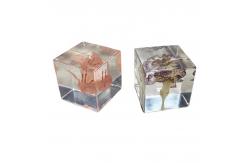 China Cubic Flower Paperweight With Dandelion Inside Embed Processing supplier