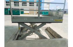China 2500x2000mm Scissor Lift Loading Dock Table with Handrail and Loading Flap supplier