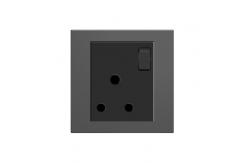 China UK Square Box Socket With 3 Round Holes 15A 250V flame resisting supplier