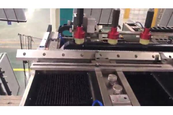 4 Sides Plastic Tank Making Machine 150mm Width Head Plate Fully Clinching