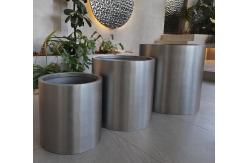 China Drainage Metal Planter Pots Rust Resistant For Indoor And Outdoor supplier