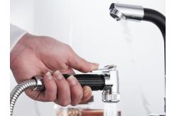 China Siliver Black Household Pull Out 360° Pressurized Sprayer Sink Faucet supplier