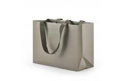 China Coated Paper Custom Printed Gift Bags With Handle Offset printing supplier