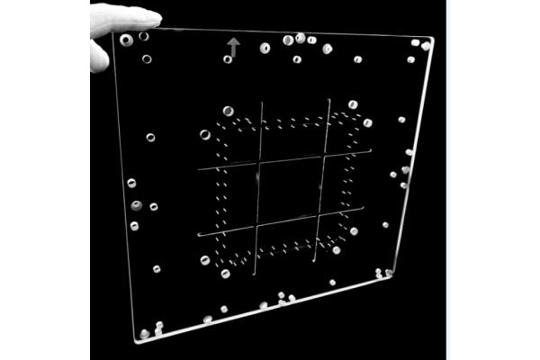 Fine Carving CNC Machining Parts Customized Perforated Quartz Glass Parts