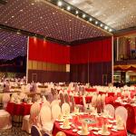 Banquet Hall Soundproof Sliding Room Folding Acoustic Movable Wooden Partition Wall for sale