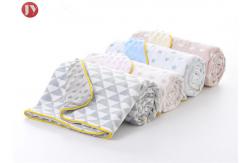 China Print Cotton Bamboo Baby Blankets , Double Layer Muslin Blanket With Dot Fleece Backing supplier