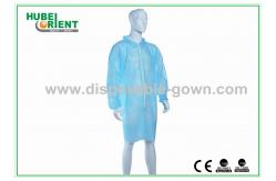China Non Sterile  22gsm MP Disposable Lab Coats With Zip Closure supplier