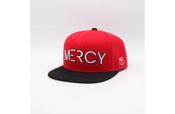 China Flat Visor Red Cotton Snapback Cap With Embroidered Logo supplier