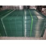 Straight Post Powder Coated Curved Metal Fence Panels Triangle Bend Wire Mesh for sale