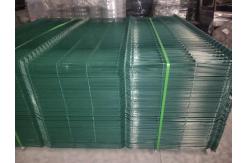 China Straight Post Powder Coated Curved Metal Fence Panels Triangle Bend Wire Mesh supplier