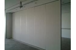 China Movable Soundproof Office Partition Walls With Aluminum Sliding Tracks System supplier