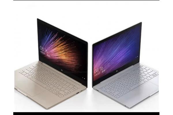 Intel Core I7-8550U Laptop Computer 4 GHz