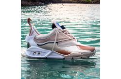 China Custom Logo Men Jogging Shoes Fly Knitting Lining Material supplier