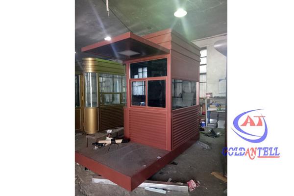 Outdoor 2000x2500x2400mm Security Guard Room High Standard Customized Dimension