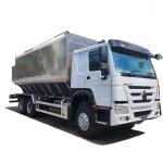 Export Customization HOWO 6X4 Aluminum Alloy Bulk Feed Truck With 5 Compartments and Right Hand Hydraulic Winches for sale