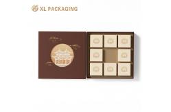 China Customized Mooncake Packaging Box with Holder Insert Laminated Material Paper Gift Box supplier