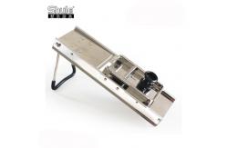China 304 SS Manual Mandolin Kitchen Tool LFGB With 3 Removable Cutters supplier