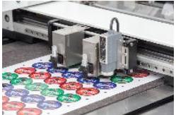 China EcooGraphix VD320 Digital Die Cutting Machine For Label Printing supplier
