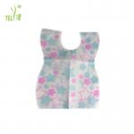 China Waterproof Greaseproof Gorgeous Disposable Paper Bibs For Baby manufacturer