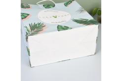 China Durable Eco Friendly Paper Bags With Handles Strong Bearing supplier