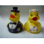 Wedding Bride / Groom Christmas Rubber Duck Floating Water Resistant OEM for sale