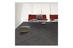 China Striped Commercial Modular Carpet 50x50cm PP Tiles With Bitumen Backing supplier